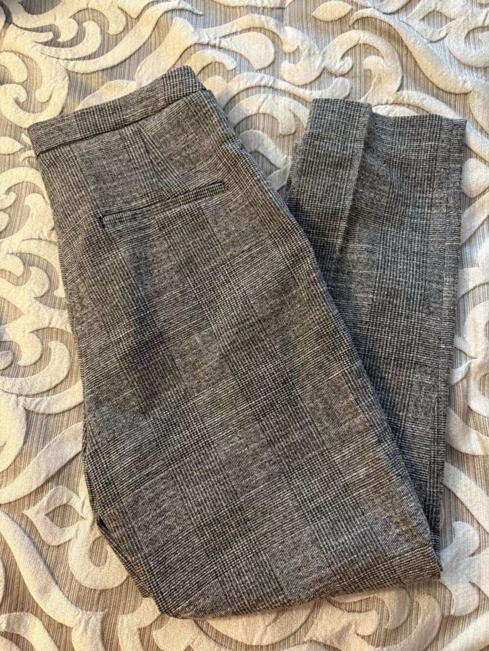 H&M Grey Black Glen Plaid Straight Leg Dress Pants Womens size 8 Flat Front
